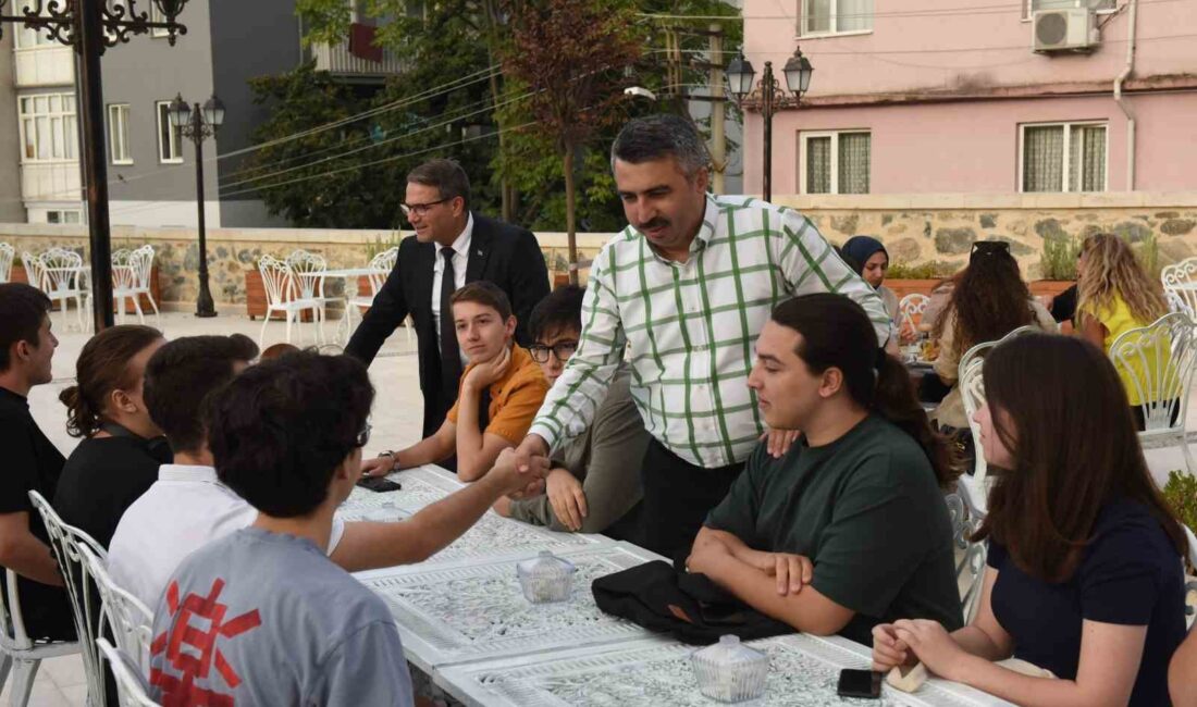 YILDIRIM BELEDİYESİ, DERS ÇALIŞMA VE ARAŞTIRMA İMKÂNI SUNDUĞU UYUMAYAN KÜTÜPHANELER