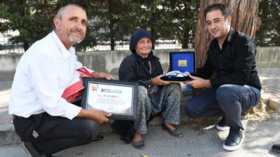 Osmangazi Belediyesi tarafından hayata geçirilen ‘Mahallemizi Birlikte Temizliyoruz’ projesine destek