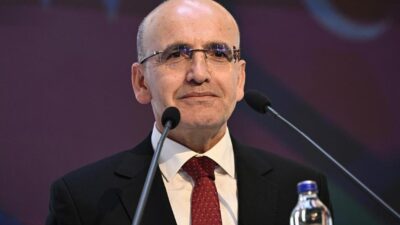 Mehmet Şimşek, kredi kartlarından kesilecek fonla ilgili “Kaynak bütçeye değil