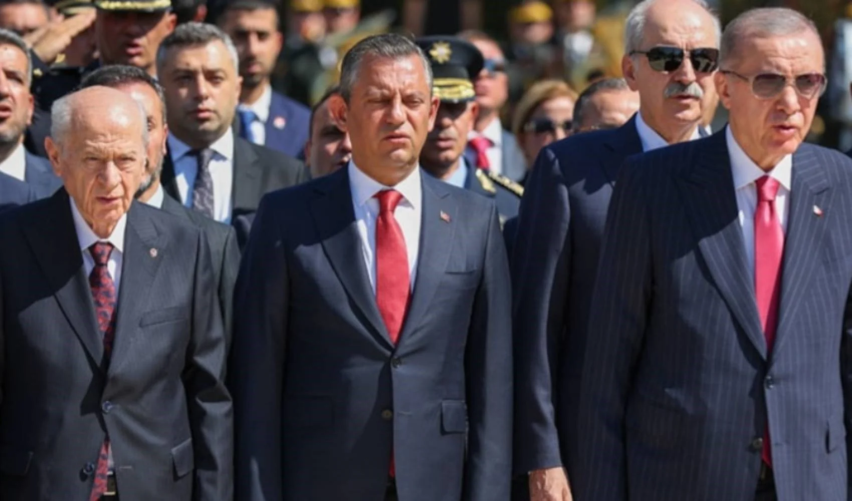 MHP lideri Devlet Bahçeli’nin teröristbaşı Öcalan ile ilgili yaptığı çağrı