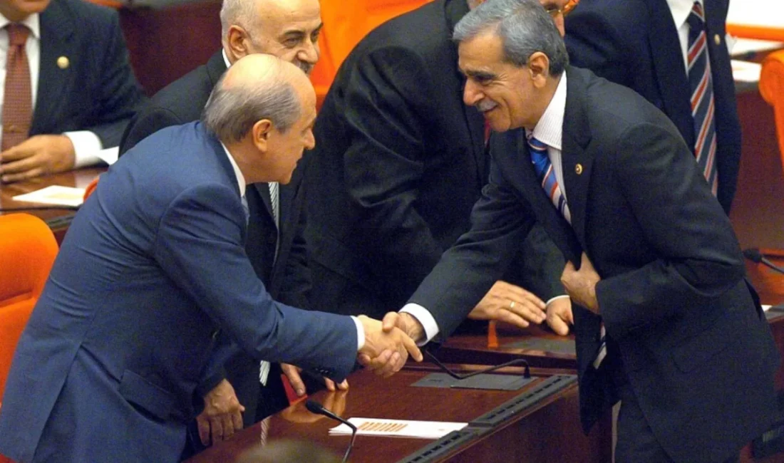 MHP lideri Devlet Bahçeli’nin TBMM’de DEM Partili vekillerle tokalaşmasının ardından