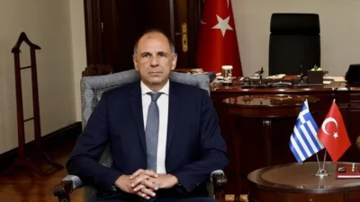 Yunanistan Dışişleri Bakanı Yorgos Yerapetritis, Türkiye ile yeterli güven seviyesine