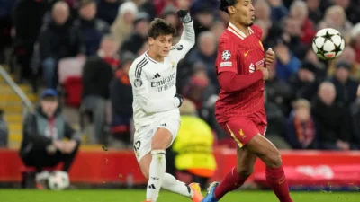 Şampiyonlar Ligi’nin 5. haftasında oynanan Liverpool ile Real Madrid maçında,