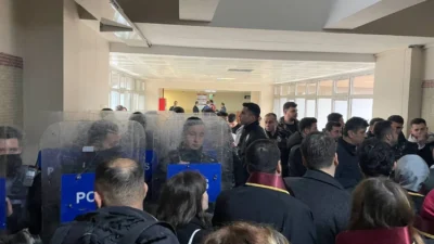 İstanbul’da yenidoğan bebekleri özel hastanelerin yenidoğan ünitelerine sevk ederek haksız