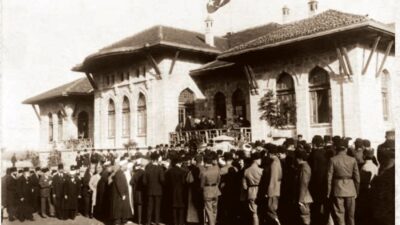 Bugün, Türkiye Büyük Millet Meclisi’nin (TBMM) kuruluşunun 105. yılı yurdun