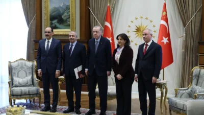 AKP Genel Başkanı ve Cumhurbaşkanı Recep Tayyip Erdoğan ile 13