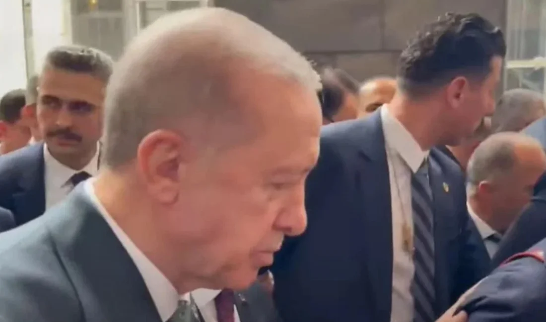 Cumhurbaşkanı Erdoğan, partisinin TBMM grup toplantısı çıkışında gazetecilerin yönelttiği sorulara