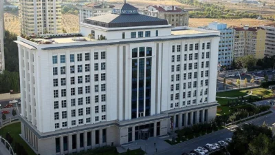 AKP Genel Merkez binası önünde bir özel harekat polisi intihar