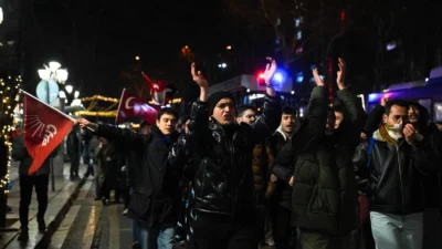Saraçhane’de İBB operasyonlarını protesto ederken tutuklanan 25 genç, adli kontrol