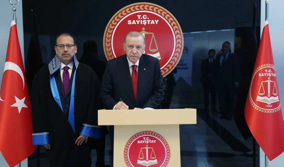 Cumhurbaşkanı Recep Tayyip Erdoğan, yeni anayasa çalışmaları kapsamında 10 hukukçunun