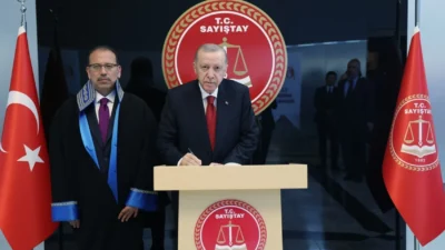 Cumhurbaşkanı Recep Tayyip Erdoğan, yeni anayasa çalışmaları kapsamında 10 hukukçunun