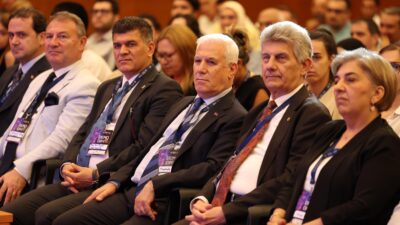 Bursa’da girişimcilik zamanı BURSA – Bursa Büyükşehir Belediyesi tarafından genç girişimciliği