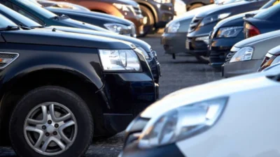 Ticaret Bakanlığı, ikinci el otomobil ticaretinde yetki belgesi bulunmayan kişi