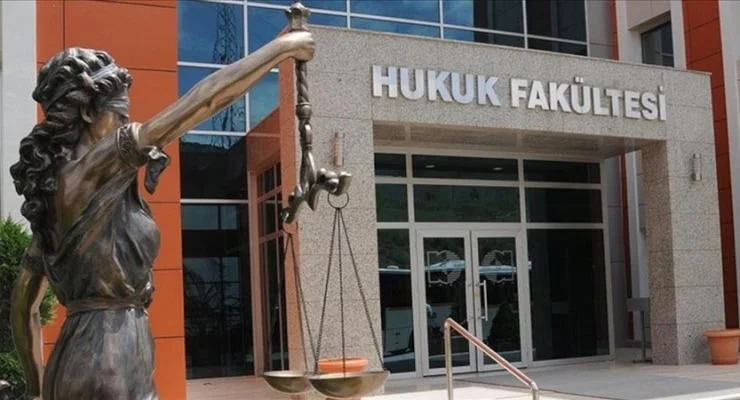 Yılmaz Tunç açıkladı: Adalet Bakanı Yılmaz Tunç, hukuk fakültelerine girişte