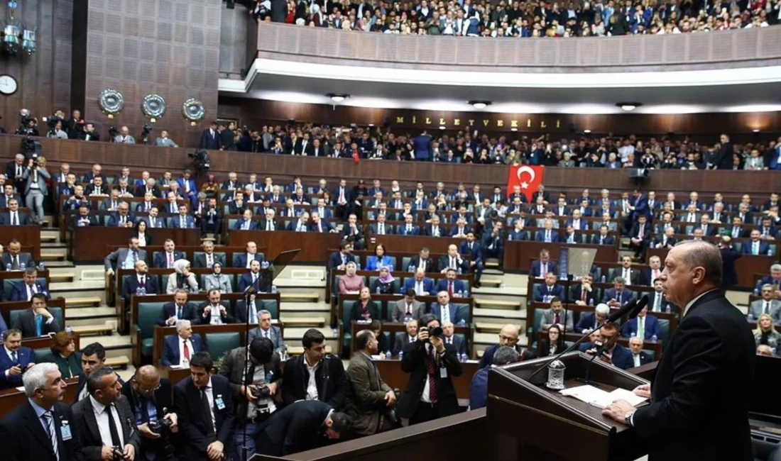 Cumhurbaşkanı Erdoğan’a yönelik muhalefetin sertleştiği süreçte, AKP’ye yakınlığıyla bilinen gazeteciler