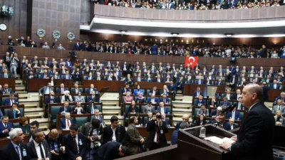 Cumhurbaşkanı Erdoğan’a yönelik muhalefetin sertleştiği süreçte, AKP’ye yakınlığıyla bilinen gazeteciler