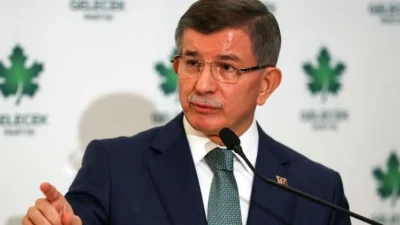 ‘Şimdi AK Parti düşünsün’ paylaşımı Gelecek Partisi’nden istifa eden milletvekillerinin