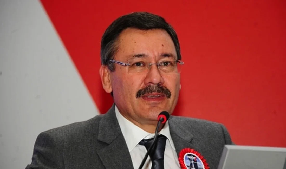 AKP iktidarı, CHP’li belediyeleri yargı yoluyla kıskaca alırken, hakkında 100