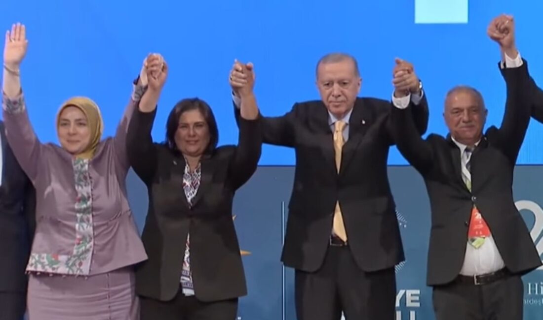 CHP’den istifa eden Aydın Büyükşehir Belediye Başkanı Özlem Çerçioğlu, AKP’ye
