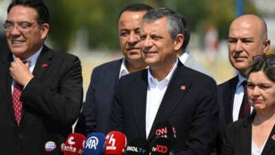 CHP lideri Özgür Özel, partisinin Yozgat’ta düzenlenen mitinginde Bahadın Belediyesi’nin
