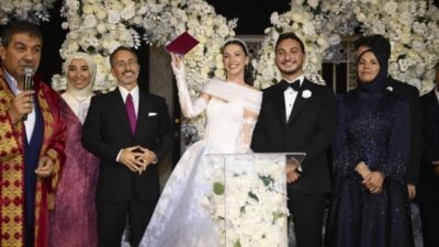 Katılanlar ve katılmayanlar dikkat çekti Cumhurbaşkanlığı İletişim Başkanlığı görevinden alınan