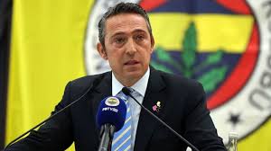 Fenerbahçe Kulübünün eski başkanı Ali Koç, yayımladığı mesajla sarı-lacivertli kulübün