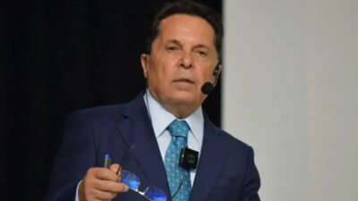 Esenyurt Belediye Başkanı Ahmet Özer’in tutukluluğuna devam kararı verildi. Avukatı,