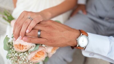 AKP, boşanmaların önüne geçmek için evlilik öncesinde çiftlere zorunlu sağlık