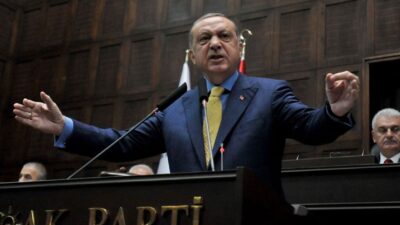 ‘İktidar için ölüm kalım meselesi…’ CHP’ye yönelik operasyonlarla ilgili AKP