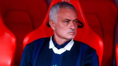 Fenerbahçe’den ayrılan Jose Mourinho’nun, Benfica’nın başına geçmeden önce Portekiz’de gizli