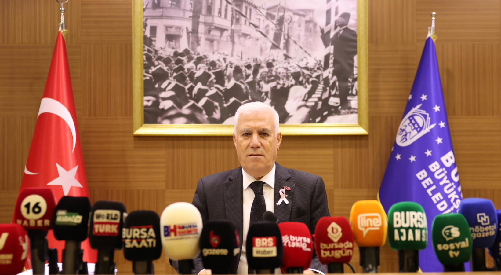 Bursa Büyükşehir Belediye Başkanı Mustafa Bozbey, suyun hiçbir zaman siyaset