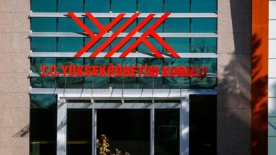 Yükseköğretim Kurulu (YÖK), üniversitelerde lisans eğitimini 3 yıla indirmek için