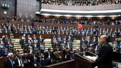 AKP tabanındaki sessizlik kulislerde dikkat çekiyor. Nuray Babacan, parti içinde