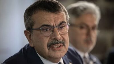 Millî Eğitim Bakanı Yusuf Tekin, okullarda uygulanan ara tatilin kaldırılabileceği