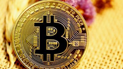 Bitcoin, FED belirsizliği ve teknoloji sektöründeki balon endişeleri nedeniyle 7