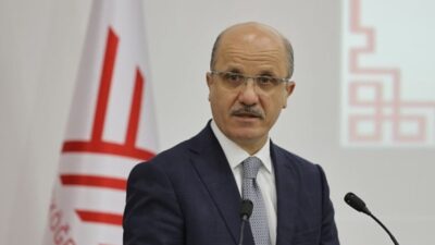 YÖK Başkanı Prof. Dr. Erol Özvar, öğretim üyelerinin emeklilik yaşının