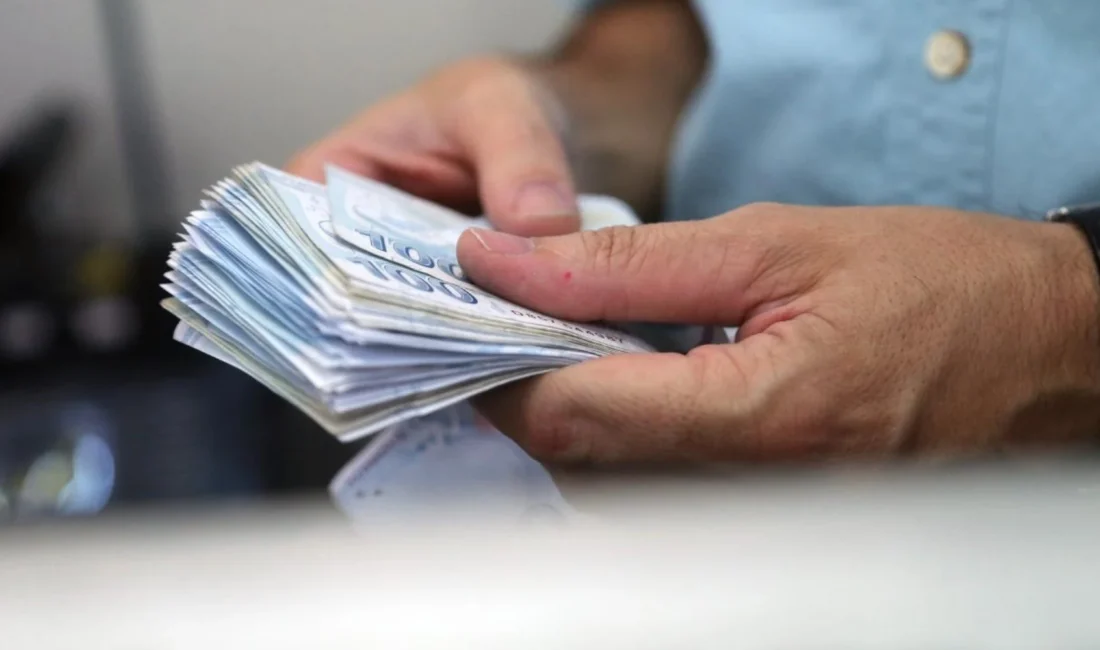 Nisan ayından itibaren yürürlüğe girmesi beklenen Tamamlayıcı Emeklilik Sistemi, maaşlara