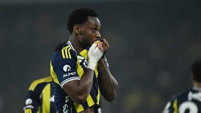 Taraftarlar endişeli Fenerbahçe’nin sezon başında kiralık olarak kadrosuna kattığı Kolombiyalı