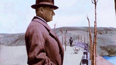 Küçük Mustafa’nın babası Ali Rıza Efendi’nin ölüm haberini aldığı vakit,