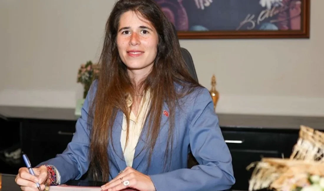 Çeşme Belediye Başkanı Lal Denizli, İstanbul’da yürütülen ünlülere yönelik uyuşturucu