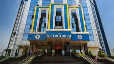 İzmir Buca Belediyesi’ne yönelik yürütülen soruşturma kapsamında, aralarında ruhsat ve