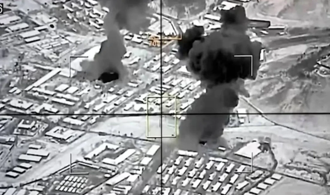 Pakistan Savunma Bakanlığı, “Sabrımız taştı, Afganistan ile açık savaşa girdik”