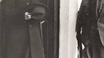 Gazi Mustafa Kemal Paşa diyor ki: “Kapıda duran nöbetçi bile