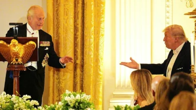 Beyaz Saray’a damga vuran diyalog: Kral Charles’tan Donald Trump’a olay