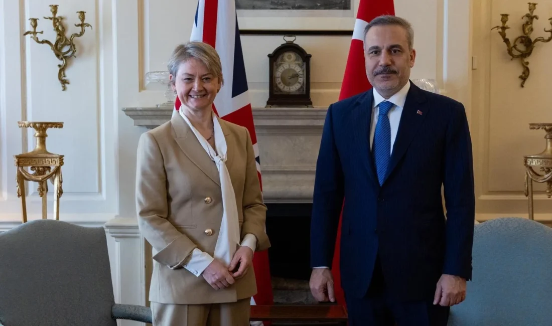 Dışişleri Bakanı Hakan Fidan, resmi ziyaret kapsamında geldiği İngiltere’de Dışişleri