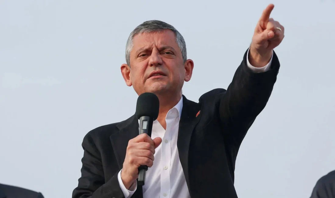 CHP’de mutlak butlandan Özgür Özel ve arkadaşları tarafından olağanüstü kurultay