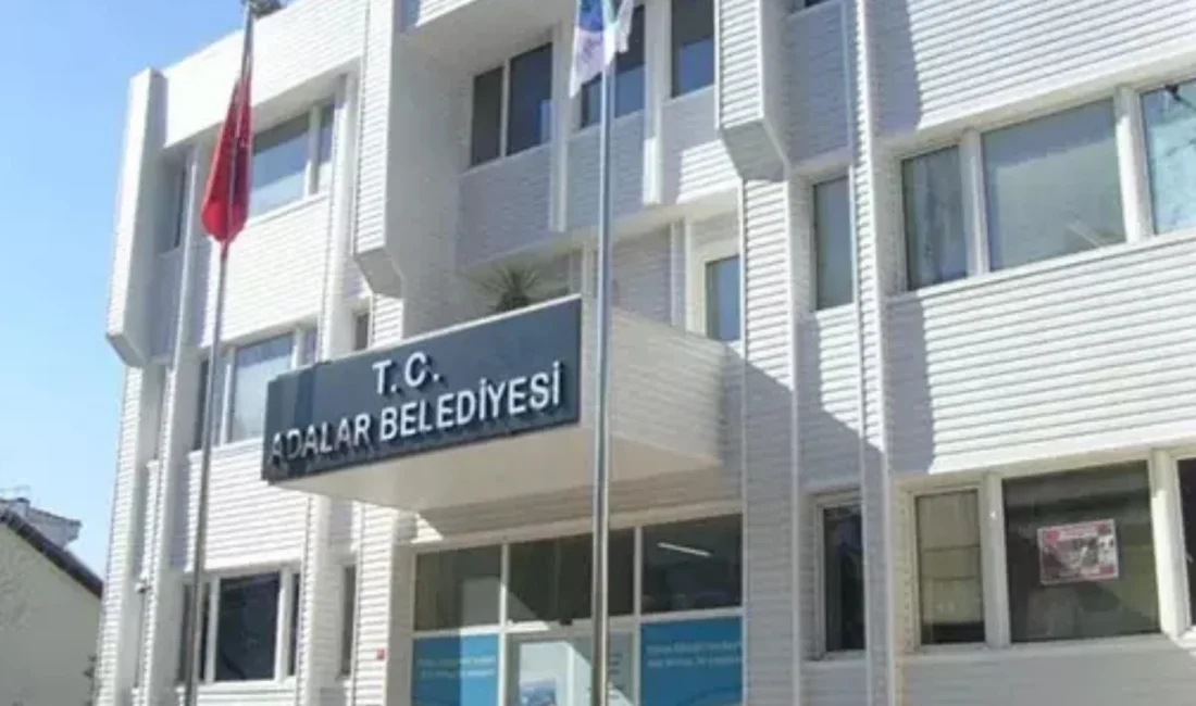 Adalar Belediyesi’ne yönelik yürütülen operasyon çerçevesinde, Belediye Başkanı Ercan Akpolat