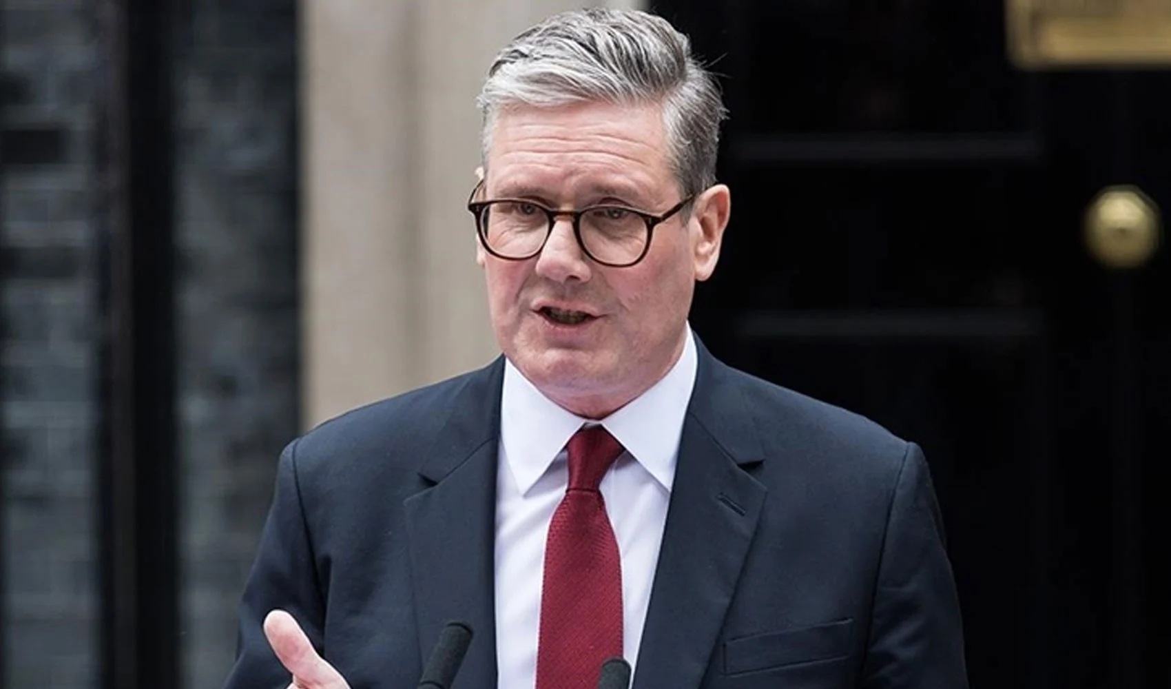 İngiltere Başbakanı Keir Starmer, görevinden istifa ettiğini duyurdu. İşçi Partisi’nde
