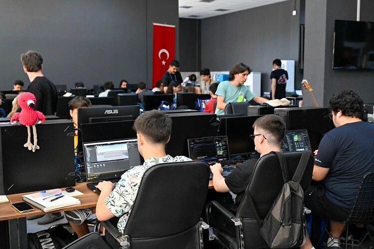 Ankara Büyükşehir Belediyesi, Üniversiteli Oyun Geliştiricileri Topluluğu iş birliğiyle düzenlenen