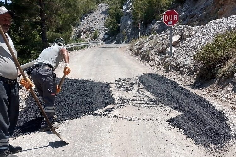 Antalya Büyükşehir Belediyesi, Alanya'nın kırsal mahallelerinde ulaşımın daha güvenli ve